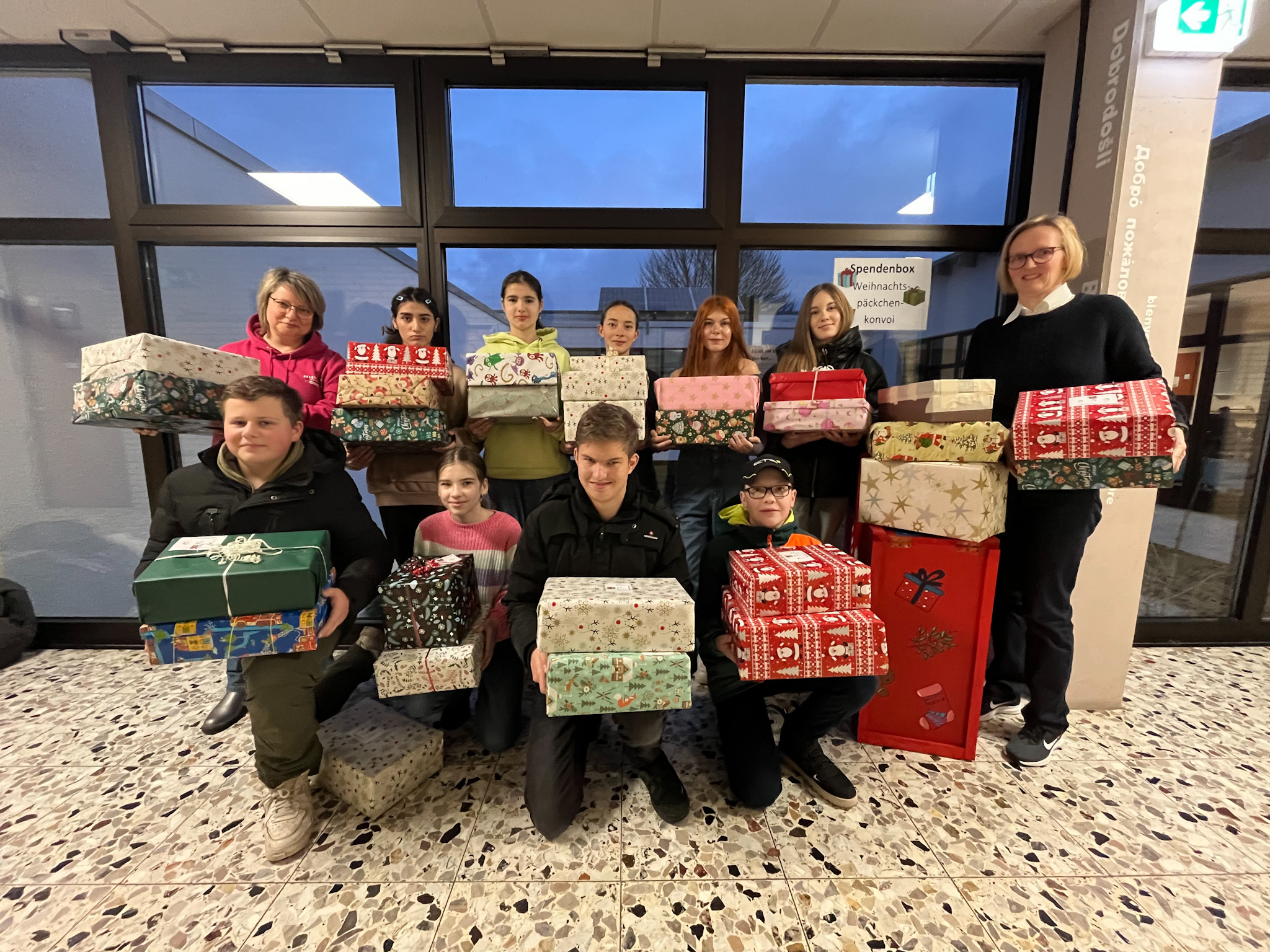 Sekundarschule sammelt erneut für den Weihnachtspäckchenkonvoi