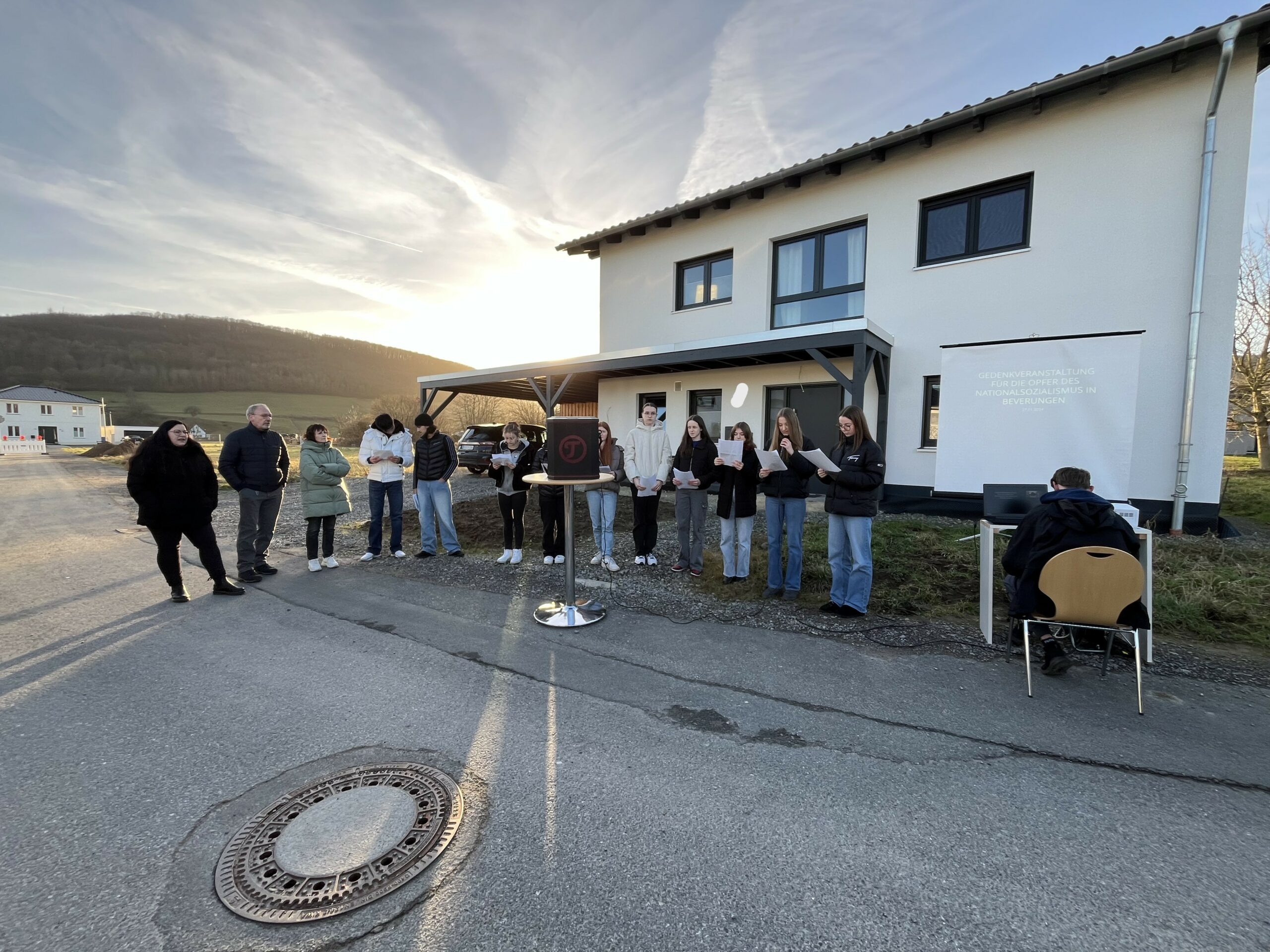 Gedenkveranstaltung der Toleranz-AG und der SV für die Opfer des Nationalsozialismus