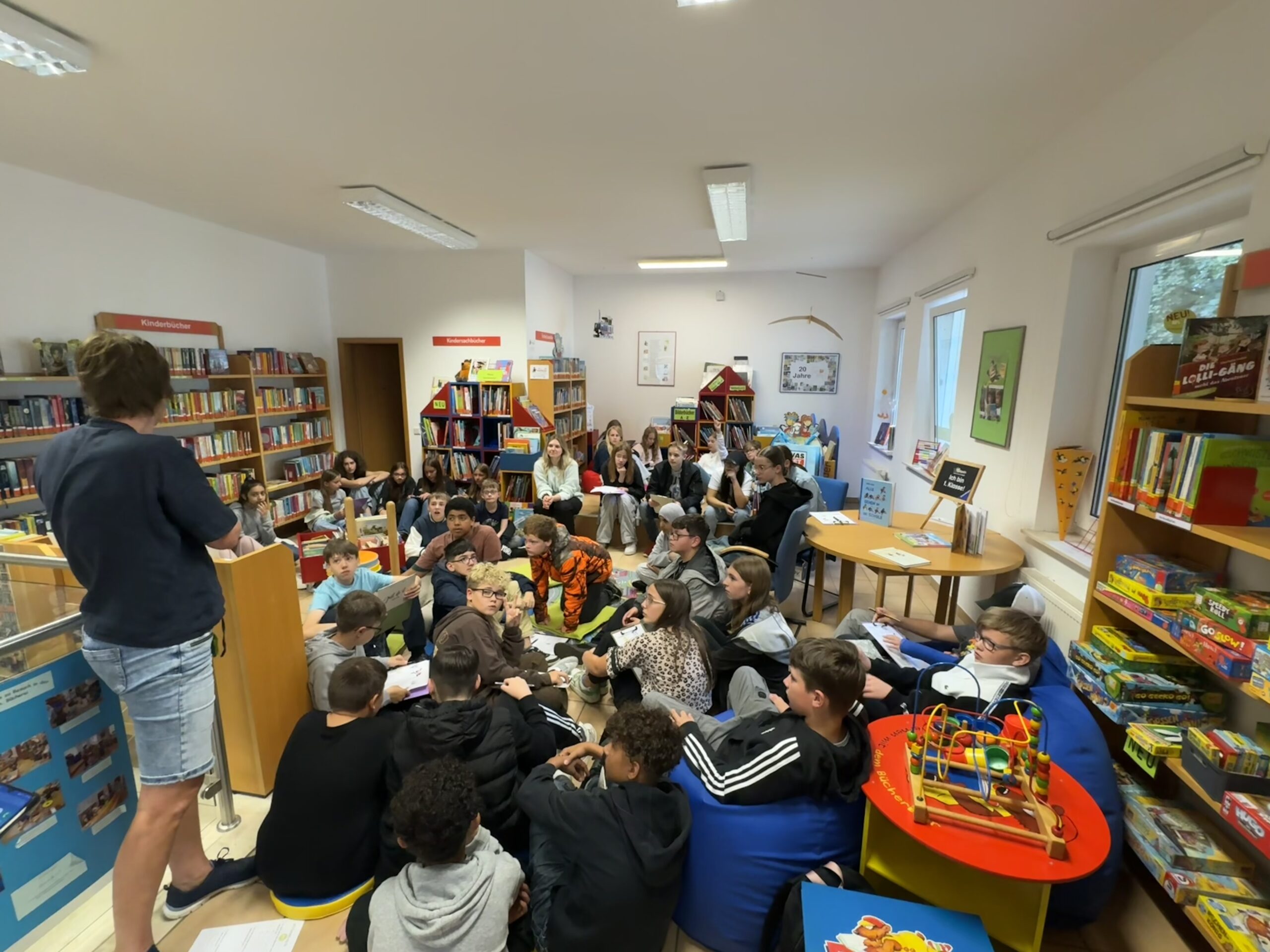 Besuch in der Beverunger Bücherei anlässlich des Sommerleseclubs