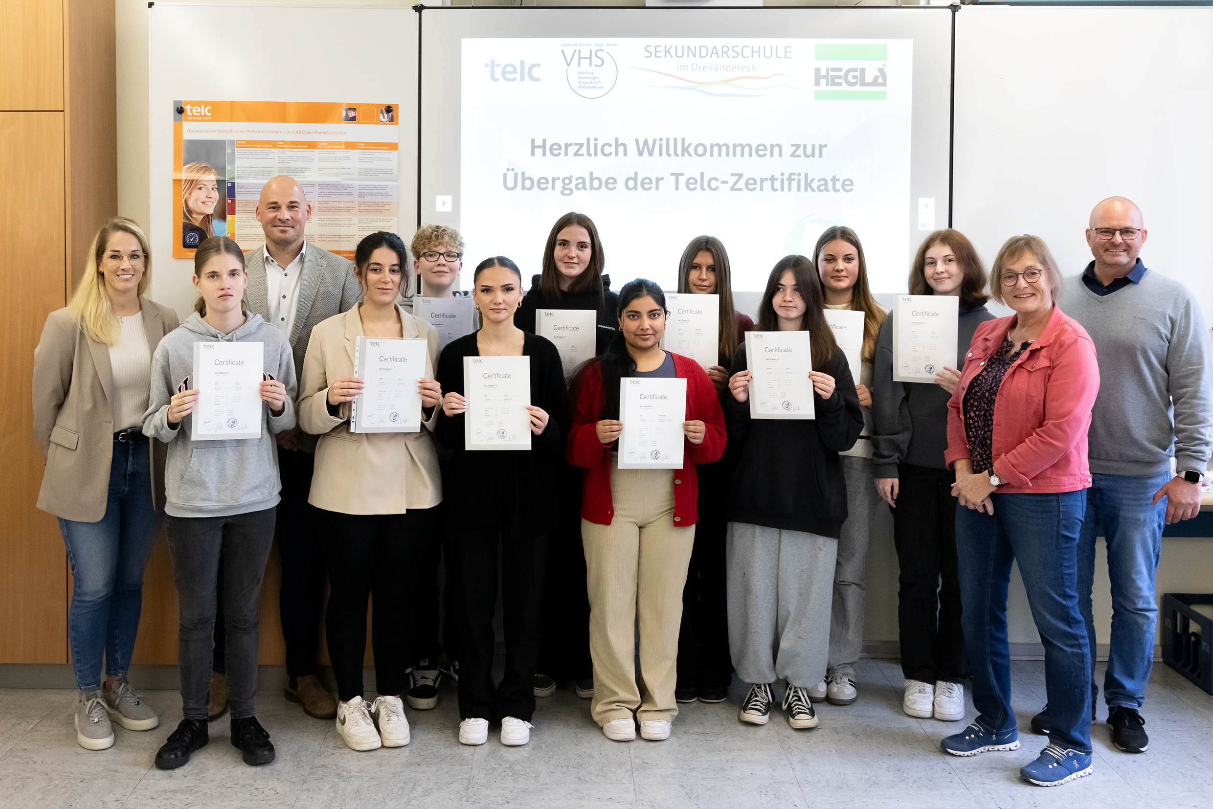 SekundarschülerInnen werden für besondere Englischkenntnisse ausgezeichnet